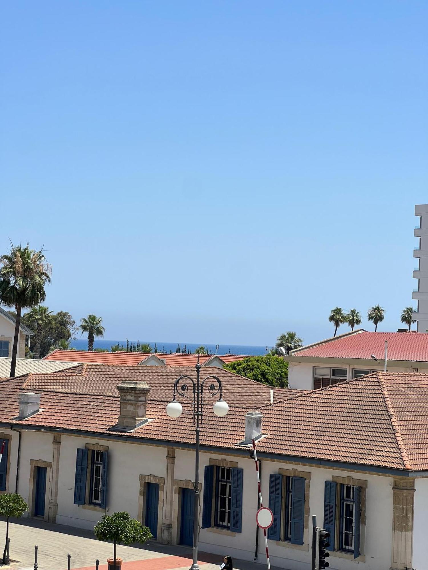 Azul Sea View Apartment Larnaca Exterior photo